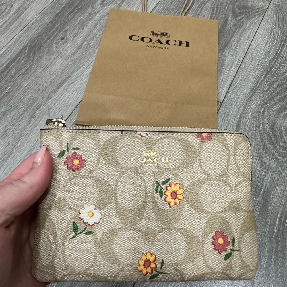NWT Coach wristlet